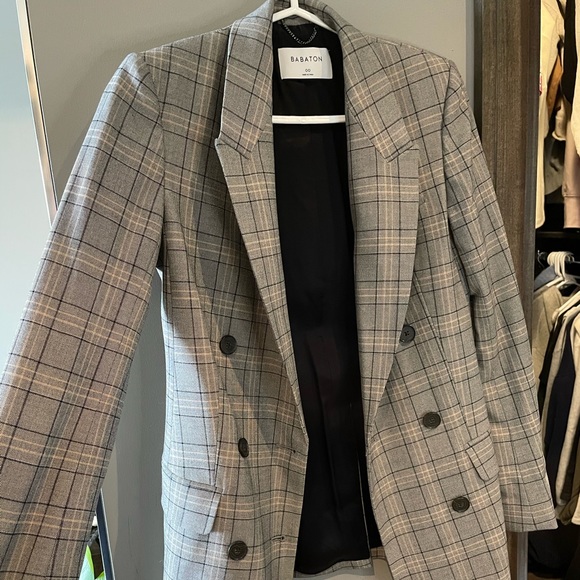 COPY - Babaton blazer aritzia, warn once - Picture 2 of 2